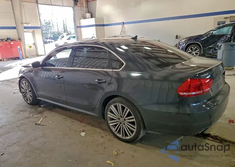 2014 Volkswagen Passat Se z USA, uszkodzony, nr VIN 1VWBT7A37EC082023